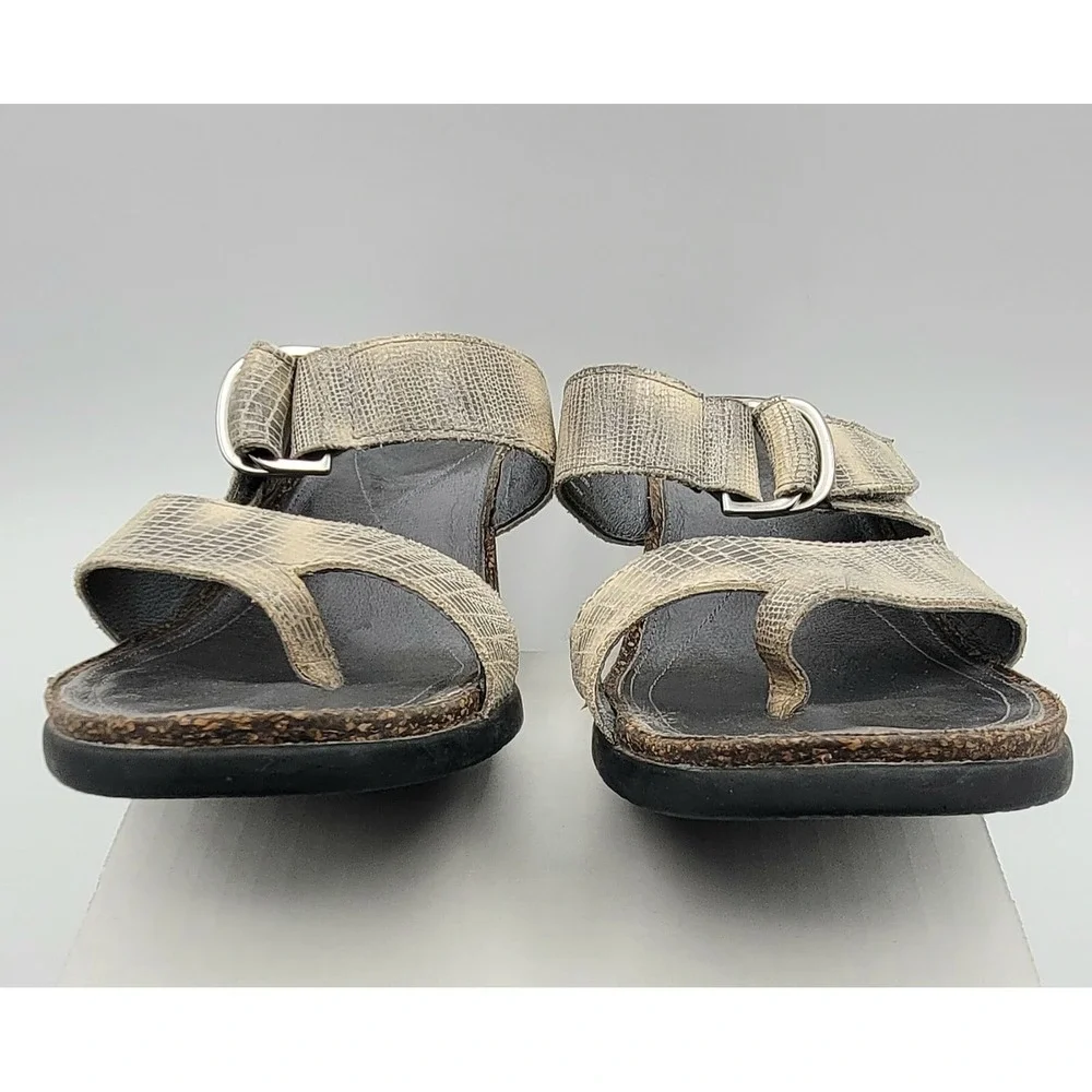 Ariat Women's Wedge Sandals Size 9B Gray Cream Embossed Reptile Print Slip On - Picture 5 of 11